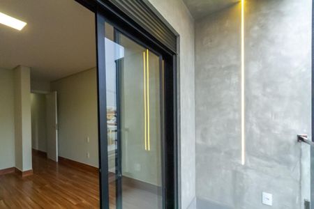 Casa à venda com 200m², 3 quartos e 4 vagas Casa à venda com 200m², 3 quartos e 4 vagasVaranda da Suíte 3