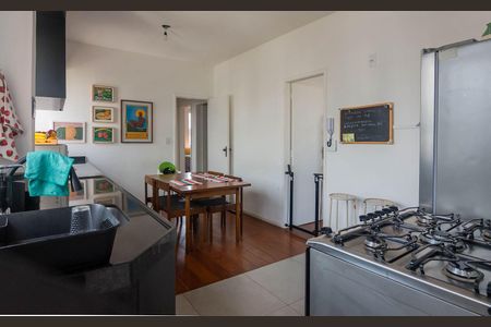 Apartamento para alugar com 257m², 4 quartos e 4 vagas Apartamento para alugar com 257m², 4 quartos e 4 vagasCozinha