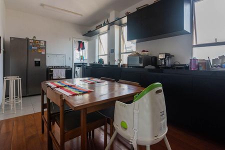 Apartamento para alugar com 257m², 4 quartos e 4 vagas Apartamento para alugar com 257m², 4 quartos e 4 vagasCozinha