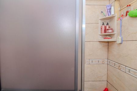 Casa à venda com 65m², 2 quartos e 1 vaga Casa à venda com 65m², 2 quartos e 1 vagaBanheiro