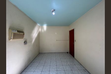 Casa à venda com 70m², 3 quartos e 1 vaga Casa à venda com 70m², 3 quartos e 1 vagaSala