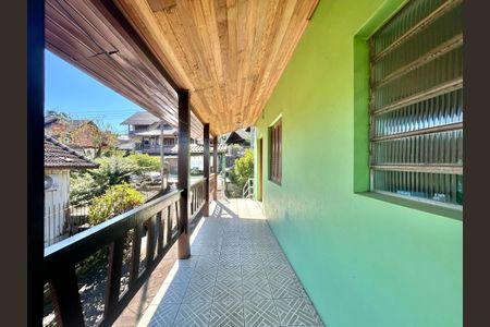 Casa à venda com 70m², 3 quartos e 1 vaga Casa à venda com 70m², 3 quartos e 1 vagaSala