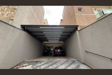 Casa à venda com 202m², 4 quartos e 6 vagas Casa à venda com 202m², 4 quartos e 6 vagasGaragem