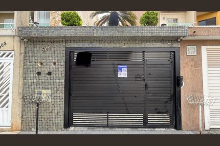 Casa à venda com 202m², 4 quartos e 6 vagas Casa à venda com 202m², 4 quartos e 6 vagasFachada