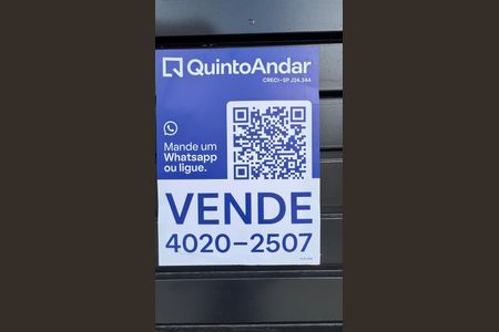 Casa à venda com 202m², 4 quartos e 6 vagas Casa à venda com 202m², 4 quartos e 6 vagasPlaquinha