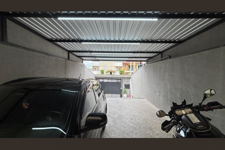 Casa à venda com 202m², 4 quartos e 6 vagas Casa à venda com 202m², 4 quartos e 6 vagasGaragem