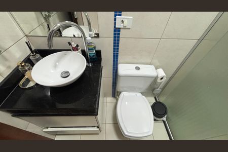 Casa à venda com 202m², 4 quartos e 6 vagas Casa à venda com 202m², 4 quartos e 6 vagasCasa 1 - Banheiro