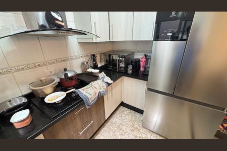 Casa à venda com 202m², 4 quartos e 6 vagas Casa à venda com 202m², 4 quartos e 6 vagasCasa 1 - Sala de Jantar - Cozinha