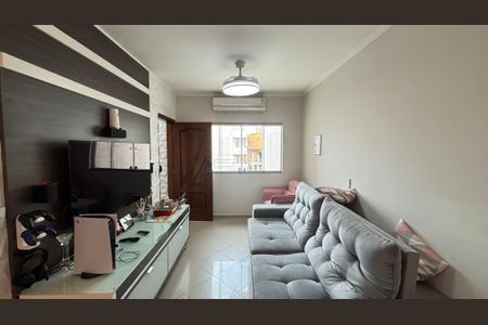 Casa à venda com 202m², 4 quartos e 6 vagas Casa à venda com 202m², 4 quartos e 6 vagasSala-Casa 1