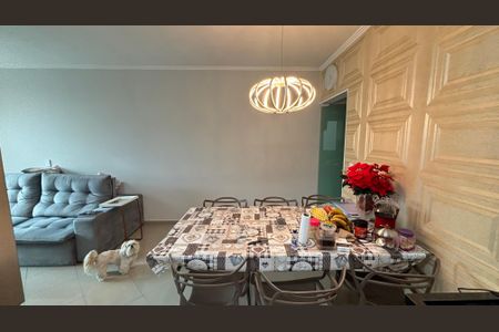 Casa à venda com 202m², 4 quartos e 6 vagas Casa à venda com 202m², 4 quartos e 6 vagasCasa 1 - Sala de Jantar - Cozinha