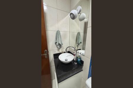 Casa à venda com 202m², 4 quartos e 6 vagas Casa à venda com 202m², 4 quartos e 6 vagasCasa 1 - Banheiro