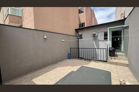 Casa à venda com 202m², 4 quartos e 6 vagas Casa à venda com 202m², 4 quartos e 6 vagasCasa 1 - Quintal