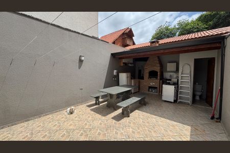 Casa à venda com 202m², 4 quartos e 6 vagas Casa à venda com 202m², 4 quartos e 6 vagasCasa 1 - Quintal