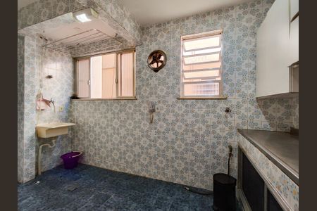 Apartamento à venda com 65m², 3 quartos e sem vagaCozinha e Área de Serviço