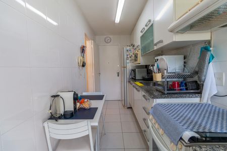 Apartamento à venda com 75m², 2 quartos e 1 vagaCozinha