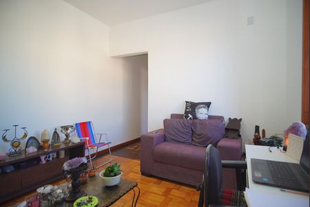 Sala de apartamento para alugar com 1 quarto, 47m² em Passo D’areia, Porto Alegre