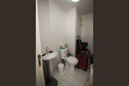 Apartamento à venda com 56m², 2 quartos e 1 vaga Apartamento à venda com 56m², 2 quartos e 1 vagaBanheiro da Suíte