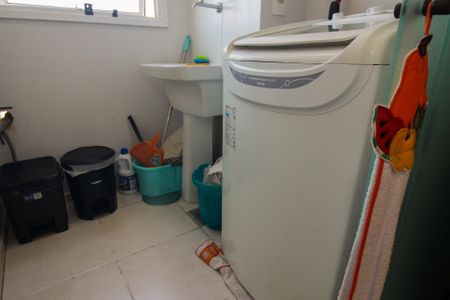 Apartamento à venda com 56m², 2 quartos e 1 vaga Apartamento à venda com 56m², 2 quartos e 1 vagaÁrea de Serviço