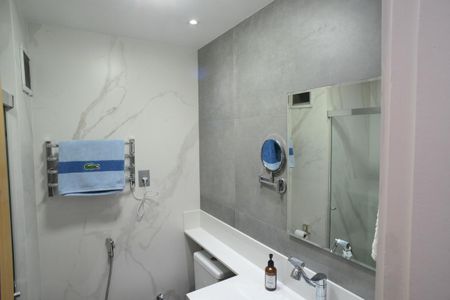 Apartamento para alugar com 80m², 2 quartos e 1 vaga Apartamento para alugar com 80m², 2 quartos e 1 vagaBanheiro Suíte