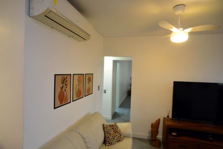 Apartamento para alugar com 80m², 2 quartos e 1 vaga Apartamento para alugar com 80m², 2 quartos e 1 vagaSala