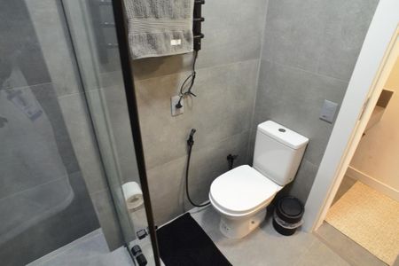 Apartamento para alugar com 80m², 2 quartos e 1 vaga Apartamento para alugar com 80m², 2 quartos e 1 vagaBanheiro Social