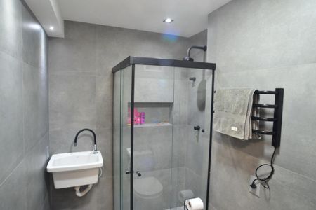 Apartamento para alugar com 80m², 2 quartos e 1 vaga Apartamento para alugar com 80m², 2 quartos e 1 vagaBanheiro Social