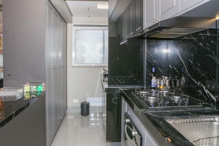Apartamento à venda com 79m², 2 quartos e 2 vagasCozinha e Área de Serviço