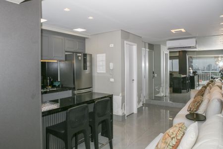 Sala de apartamento à venda com 2 quartos, 79m² em Vila Anastácio, São Paulo