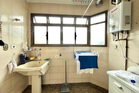 Apartamento à venda com 96m², 3 quartos e 2 vagas Apartamento à venda com 96m², 3 quartos e 2 vagasÁrea de Serviço