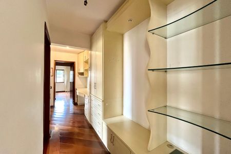 Apartamento à venda com 96m², 3 quartos e 2 vagas Apartamento à venda com 96m², 3 quartos e 2 vagasCorredor