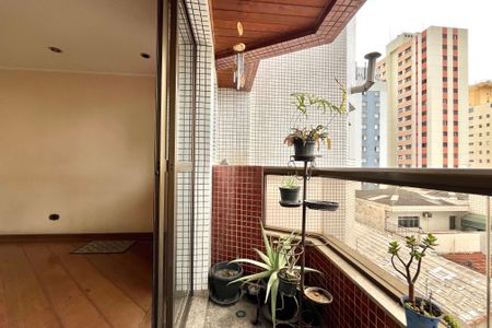Apartamento à venda com 96m², 3 quartos e 2 vagas Apartamento à venda com 96m², 3 quartos e 2 vagasVaranda