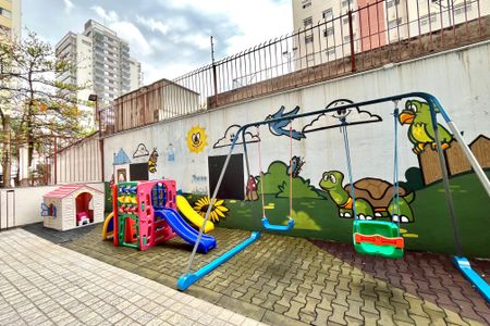 Apartamento à venda com 96m², 3 quartos e 2 vagas Apartamento à venda com 96m², 3 quartos e 2 vagasÁrea comum - Playground