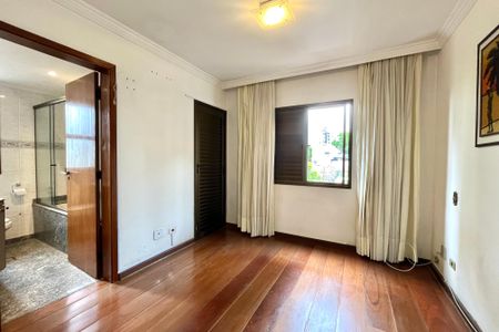 Apartamento à venda com 96m², 3 quartos e 2 vagas Apartamento à venda com 96m², 3 quartos e 2 vagasSuíte