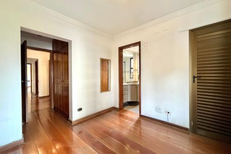 Apartamento à venda com 96m², 3 quartos e 2 vagas Apartamento à venda com 96m², 3 quartos e 2 vagasSuíte