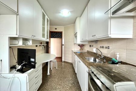 Apartamento à venda com 96m², 3 quartos e 2 vagas Apartamento à venda com 96m², 3 quartos e 2 vagasCozinha