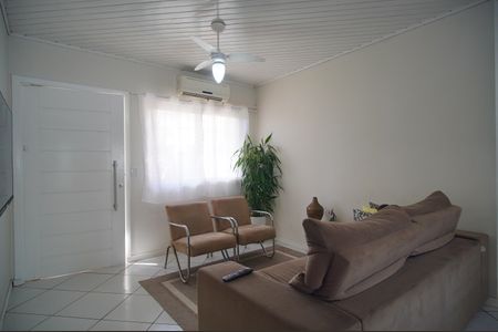 Sala de casa à venda com 3 quartos, 140m² em Rondônia, Novo Hamburgo