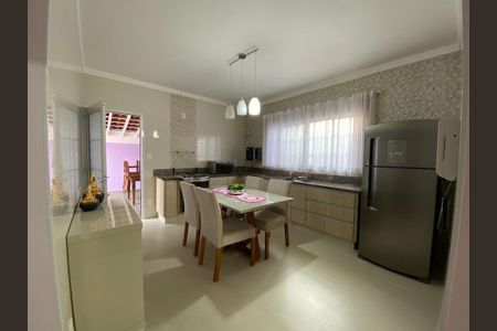 Cozinha de casa à venda com 2 quartos, 138m² em Jardim Samambaia, Campinas