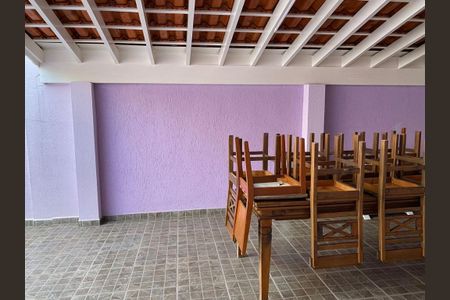 Casa à venda com 138m², 2 quartos e 5 vagas Casa à venda com 138m², 2 quartos e 5 vagasGaragem