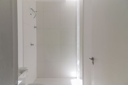 Casa à venda com 80m², 2 quartos e 2 vagasBanheiro Social