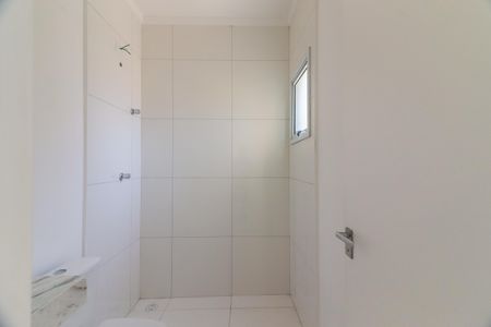 Casa à venda com 80m², 2 quartos e 2 vagasBanheiro da Suíte