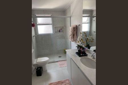 Apartamento para alugar com 155m², 2 quartos e 2 vagas Apartamento para alugar com 155m², 2 quartos e 2 vagasBanheiro