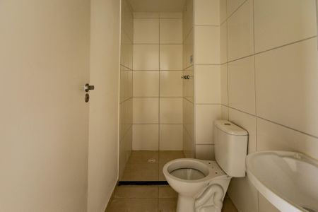 Apartamento à venda com 38m², 2 quartos e sem vaga Apartamento à venda com 38m², 2 quartos e sem vagaBanheiro Social