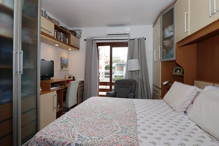 Suíte de apartamento à venda com 3 quartos, 93m² em Jardim Itu, Porto Alegre