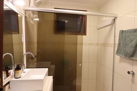 Apartamento à venda com 93m², 3 quartos e 2 vagasBanheiro social - Box