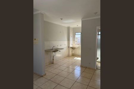 Apartamento para alugar com 42m², 2 quartos e 1 vaga Apartamento para alugar com 42m², 2 quartos e 1 vagaCozinha e Área de Serviço