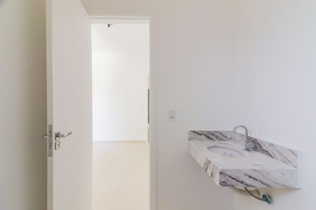 Casa à venda com 80m², 2 quartos e 2 vagas Casa à venda com 80m², 2 quartos e 2 vagasBanheiro da Suíte