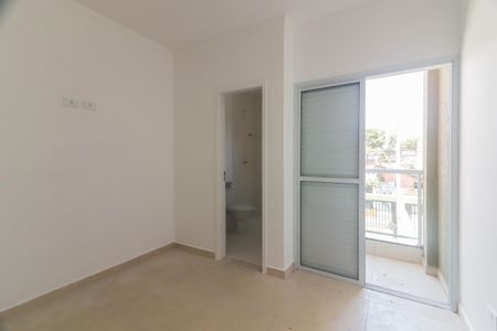 Casa à venda com 80m², 2 quartos e 2 vagas Casa à venda com 80m², 2 quartos e 2 vagasSuíte