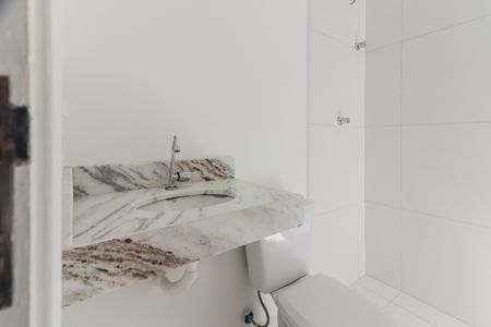 Casa à venda com 80m², 2 quartos e 2 vagas Casa à venda com 80m², 2 quartos e 2 vagasBanheiro Social