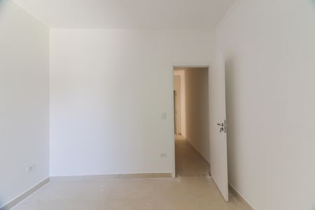 Casa à venda com 80m², 2 quartos e 2 vagas Casa à venda com 80m², 2 quartos e 2 vagasSuíte