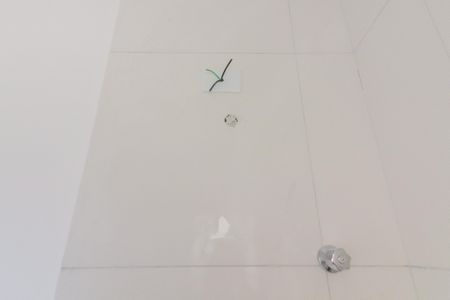 Casa à venda com 80m², 2 quartos e 2 vagas Casa à venda com 80m², 2 quartos e 2 vagasBanheiro da Suíte